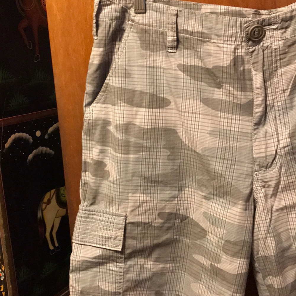 Shorts - Picture 3 of 5